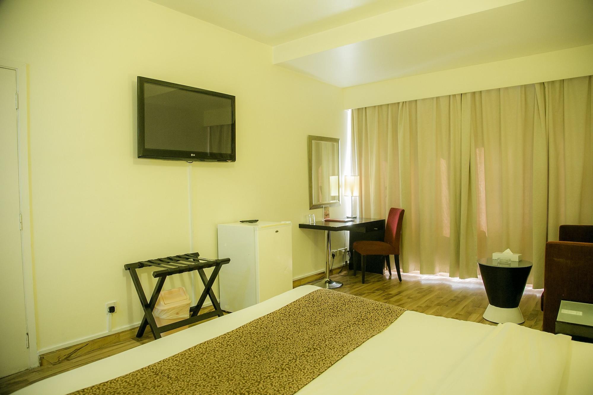 Phoenicia Grand Hotel Dubai Ngoại thất bức ảnh