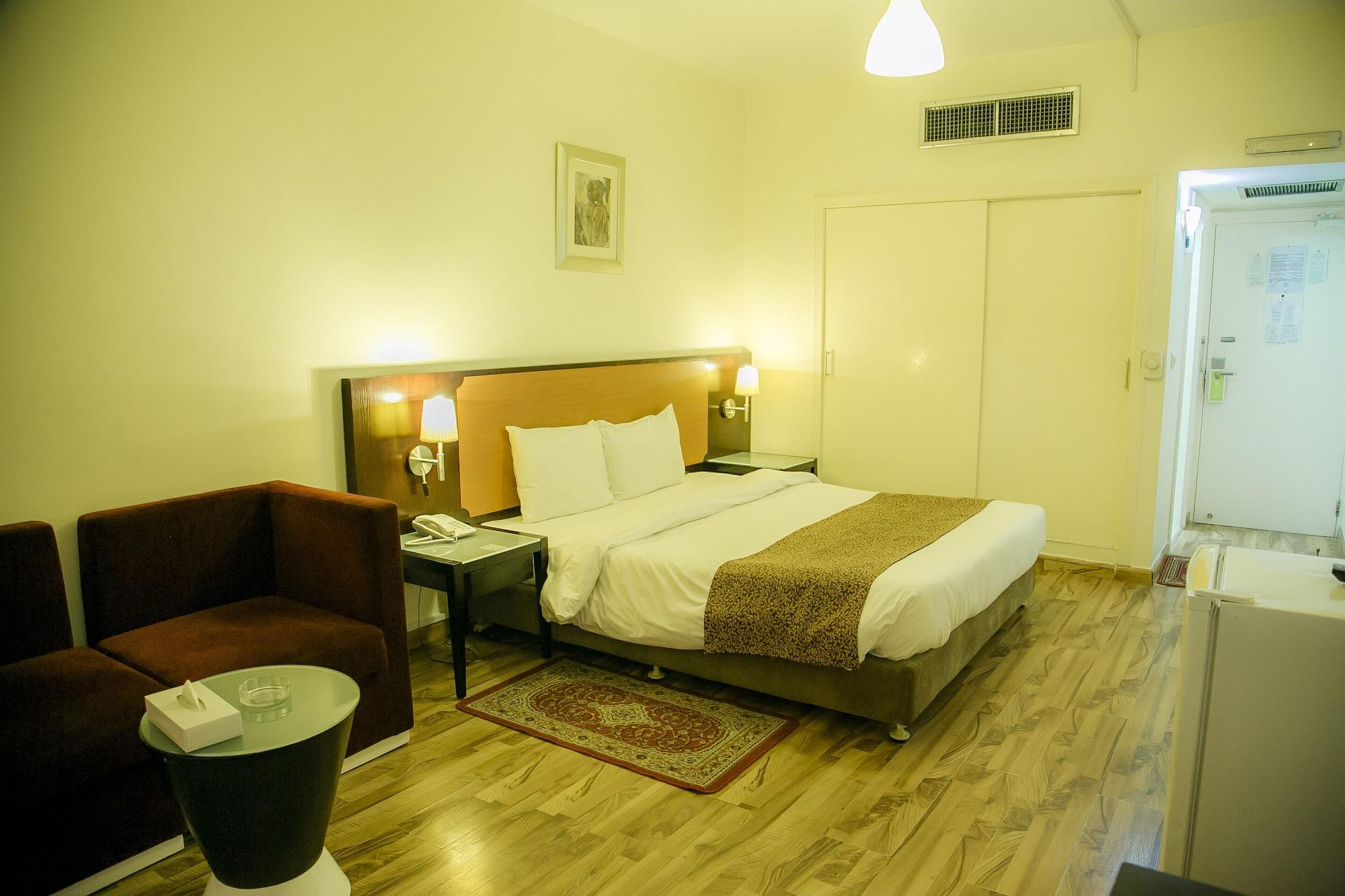 Phoenicia Grand Hotel Dubai Ngoại thất bức ảnh
