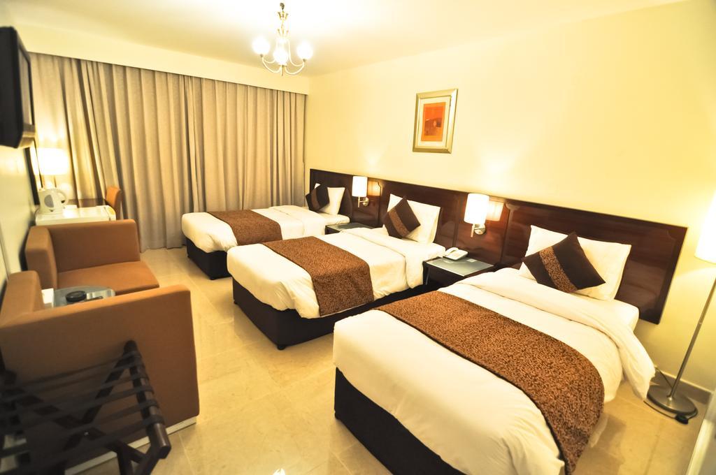 Phoenicia Grand Hotel Dubai Ngoại thất bức ảnh
