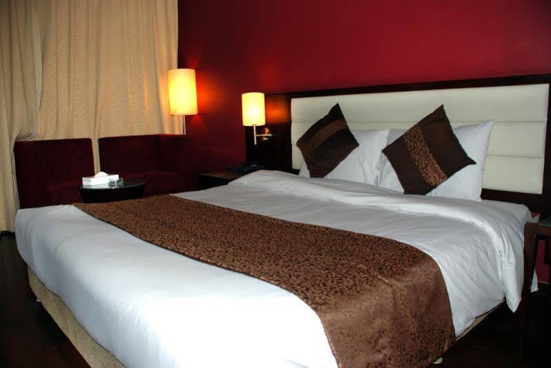 Phoenicia Grand Hotel Dubai Ngoại thất bức ảnh
