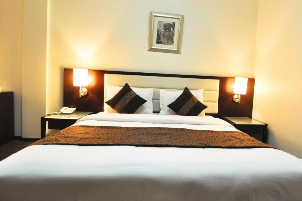 Phoenicia Grand Hotel Dubai Ngoại thất bức ảnh